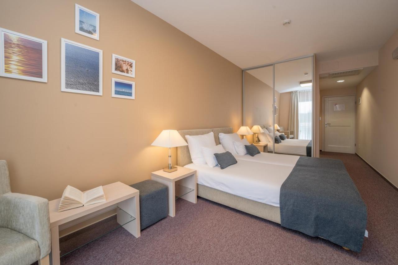 Hotel Zlatna Vala Umag Luaran gambar