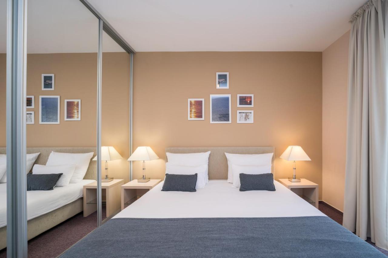 Hotel Zlatna Vala Umag Luaran gambar